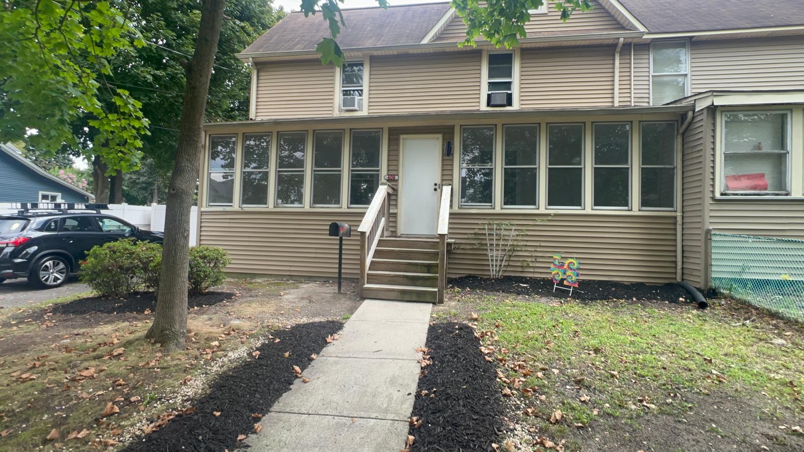 409 East Maple Avenue